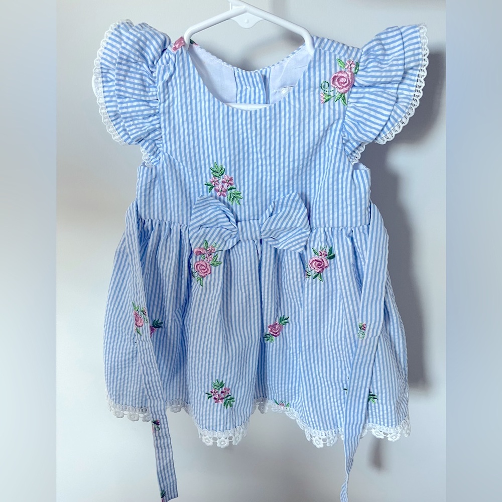 Beautiful seersucker dress blue with pink flowers Great for EASTER!